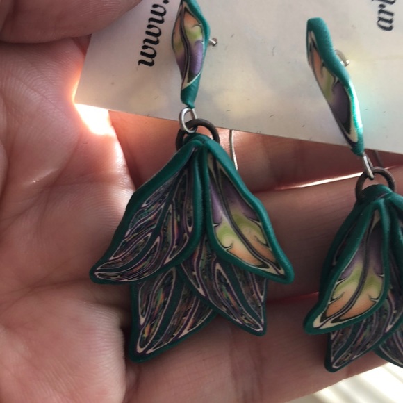 Handmade Leaf Pattern Polymer Clay Earrings. - Picture 3 of 3